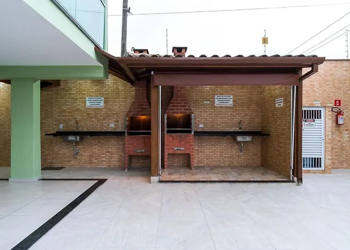 Apartamento com ar condicionado e Wi-fi, frente mar - 02 dormitórios - Edifício Luz do Sol Ubatuba